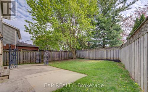 225 Dartmoor Crescent, Waterloo, ON - Outdoor