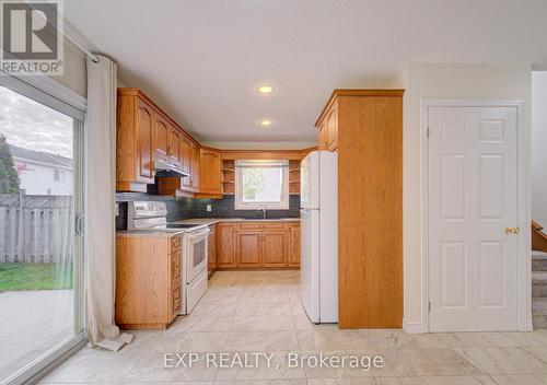 225 Dartmoor Crescent, Waterloo, ON - Indoor Photo Showing Kitchen
