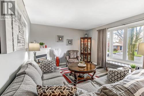 2 David Drive, St. Thomas, ON - Indoor Photo Showing Living Room