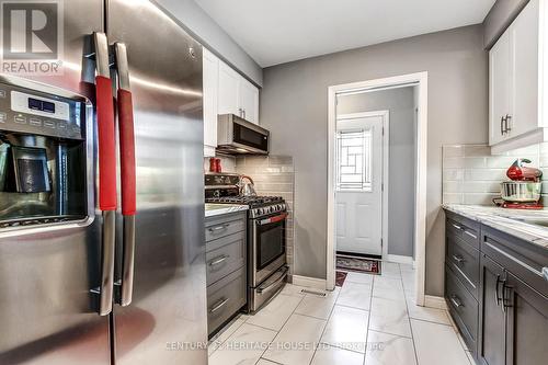 2 David Drive, St. Thomas, ON - Indoor Photo Showing Kitchen