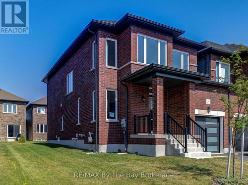 39 LISA STREET  Wasaga Beach, ON L9Z 1J9