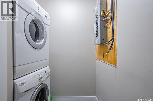 1601 Cumberland Avenue S, Saskatoon, SK - Indoor Photo Showing Laundry Room