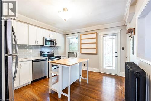 137 Sherman Avenue S, Hamilton, ON - Indoor Photo Showing Kitchen