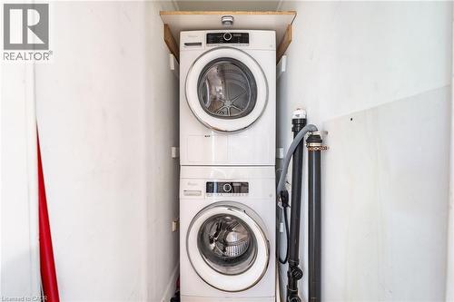 137 Sherman Avenue S, Hamilton, ON - Indoor Photo Showing Laundry Room