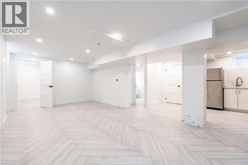 137 Sherman Avenue S, Hamilton, ON - Indoor Photo Showing Other Room