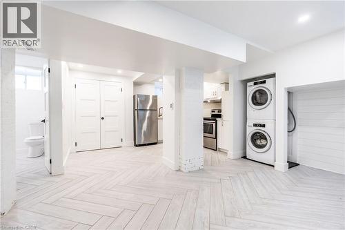 137 Sherman Avenue S, Hamilton, ON - Indoor Photo Showing Laundry Room