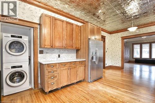 137 Sherman Avenue S, Hamilton, ON - Indoor Photo Showing Laundry Room
