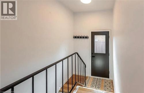 10 Sandlyn Court, Hamilton, ON - Indoor Photo Showing Other Room