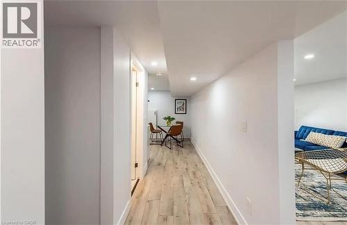 10 Sandlyn Court, Hamilton, ON - Indoor