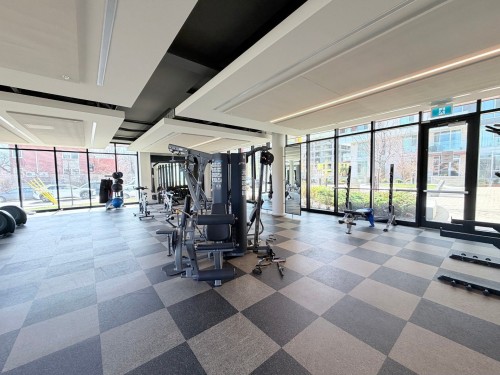 Exercise Room - 711-5175 Rue Mackenzie, Montréal (Côte-Des-Neiges/Notre-Dame-De-Grâce), QC - Indoor Photo Showing Gym Room