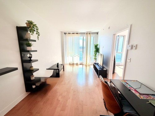 Living Room - 711-5175 Rue Mackenzie, Montréal (Côte-Des-Neiges/Notre-Dame-De-Grâce), QC - Indoor Photo Showing Other Room
