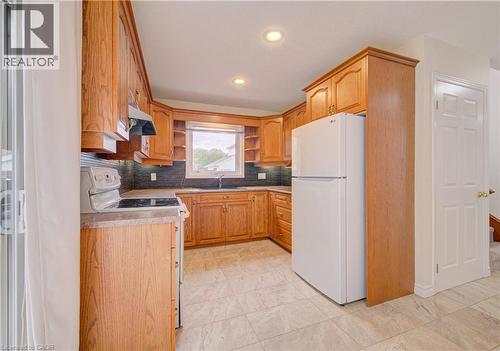 225 Dartmoor Crescent, Waterloo, ON - Indoor Photo Showing Kitchen