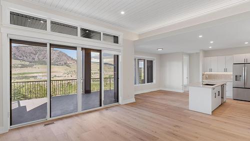 2140 Montenegro Drive, Kelowna, BC - Indoor Photo Showing Other Room
