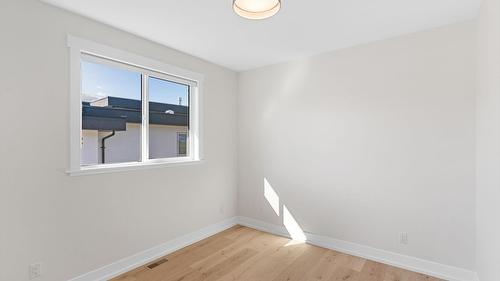 2140 Montenegro Drive, Kelowna, BC - Indoor Photo Showing Other Room