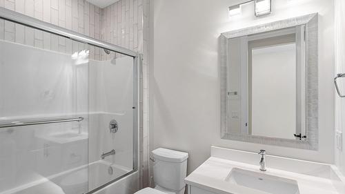 2140 Montenegro Drive, Kelowna, BC - Indoor Photo Showing Bathroom