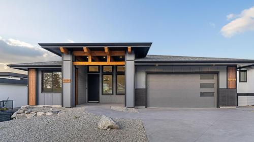 2140 Montenegro Drive, Kelowna, BC - Outdoor