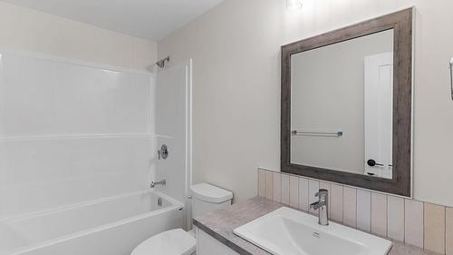 2140 Montenegro Drive, Kelowna, BC - Indoor Photo Showing Bathroom