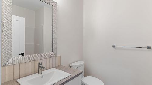 2140 Montenegro Drive, Kelowna, BC - Indoor Photo Showing Bathroom