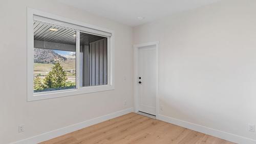 2140 Montenegro Drive, Kelowna, BC - Indoor Photo Showing Other Room