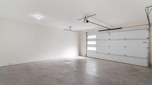 2140 Montenegro Drive, Kelowna, BC - Indoor Photo Showing Garage