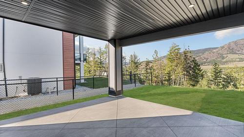 2140 Montenegro Drive, Kelowna, BC - Outdoor