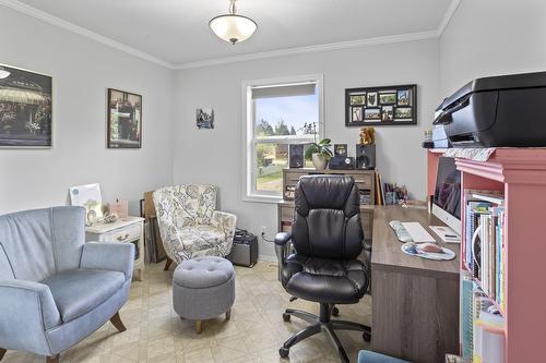 1027 Huscroft Road, Lister, BC - Indoor Photo Showing Other Room