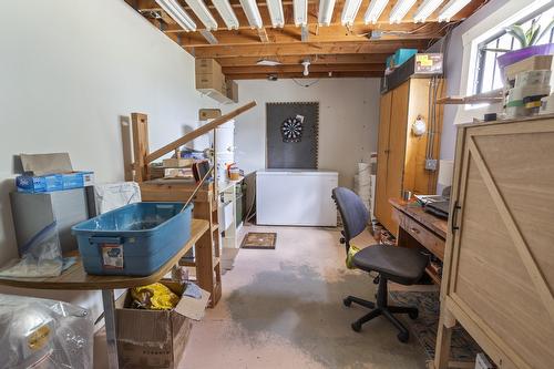 1027 Huscroft Road, Lister, BC - Indoor