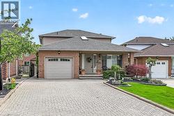 15 GABRIELE Court  Hamilton, ON L8G 5C4