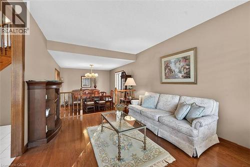 15 Gabriele Court, Hamilton, ON - Indoor Photo Showing Living Room
