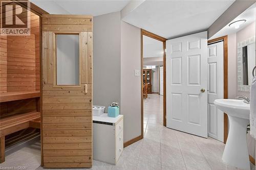 15 Gabriele Court, Hamilton, ON - Indoor