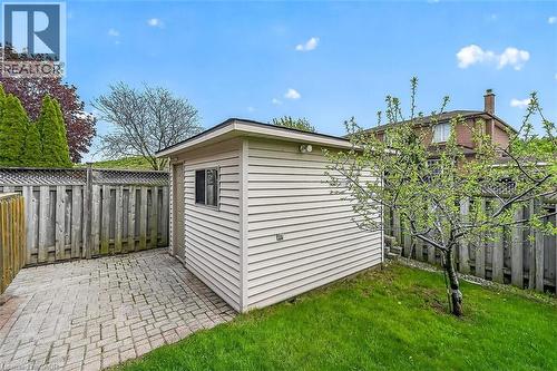 15 Gabriele Court, Hamilton, ON - Outdoor