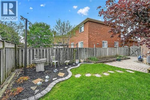 15 Gabriele Court, Hamilton, ON - Outdoor