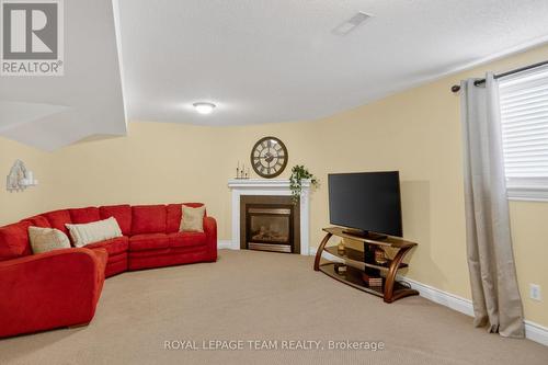 259 Cairnsmore Circle, Ottawa, ON 