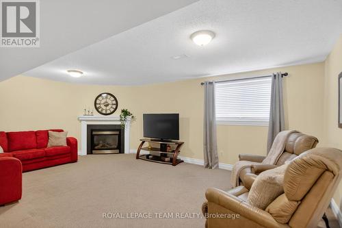 259 Cairnsmore Circle, Ottawa, ON 