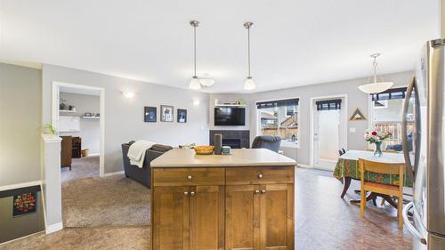 1516 20Th Avenue, Cranbrook, BC - Indoor Photo Showing Kitchen