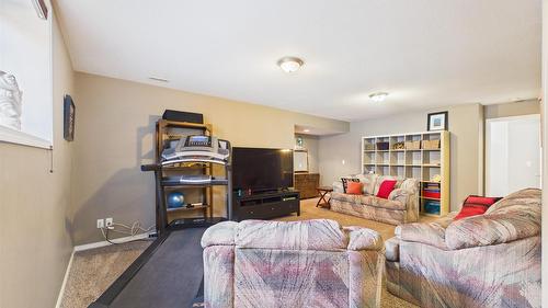 1516 20Th Avenue, Cranbrook, BC - Indoor Photo Showing Other Room