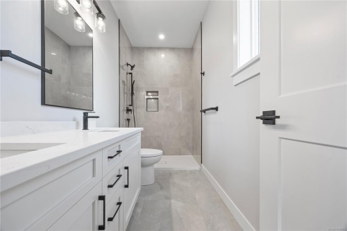 145 Marina View Dr, Ladysmith, BC 