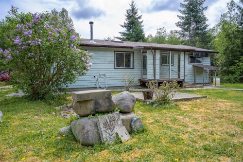 400 Dyer Rd, Sayward, BC 
