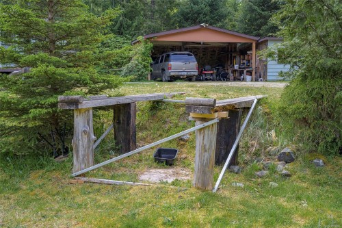 400 Dyer Rd, Sayward, BC 
