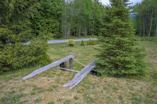400 Dyer Rd, Sayward, BC 