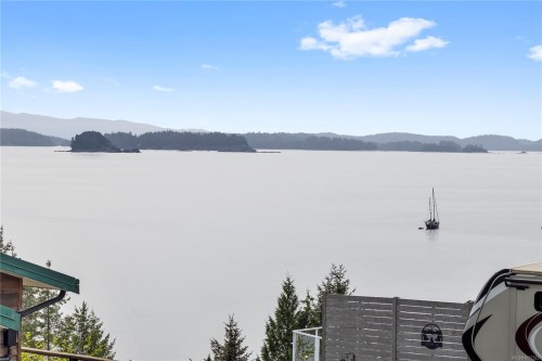 1082 Sixth Ave, Ucluelet, BC 