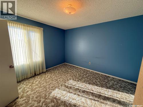 326 3Rd Avenue Sw, Eston, SK - Indoor Photo Showing Other Room