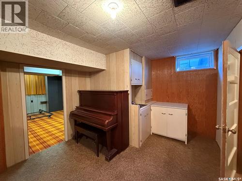 326 3Rd Avenue Sw, Eston, SK - Indoor