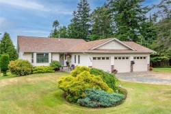 5920 MOSLEY Rd Courtenay, BC V9J 1W4