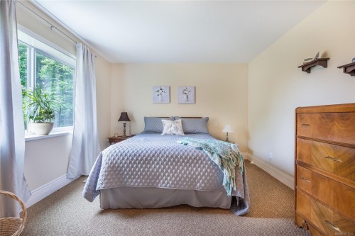 5920 Mosley Rd, Courtenay, BC 