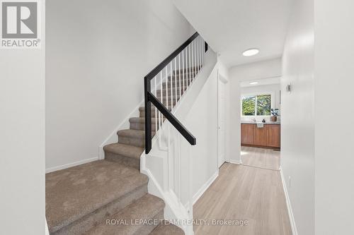 93 Hewitt Way, Ottawa, ON - Indoor Photo Showing Other Room