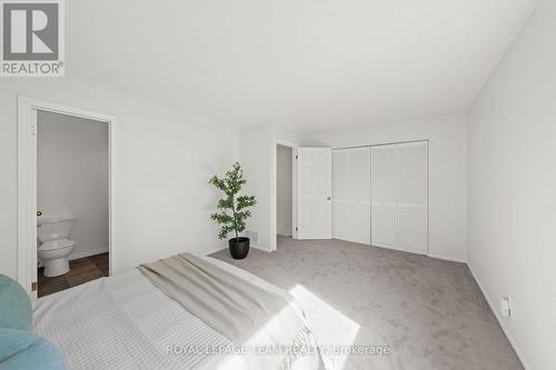 93 Hewitt Way, Ottawa, ON - Indoor Photo Showing Bedroom