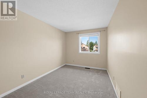 93 Hewitt Way, Ottawa, ON - Indoor Photo Showing Other Room