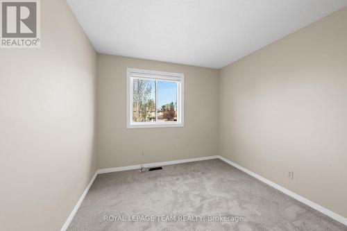 93 Hewitt Way, Ottawa, ON - Indoor Photo Showing Other Room