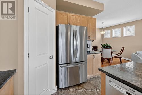 724 Parade Drive, Ottawa, ON - Indoor Photo Showing Kitchen